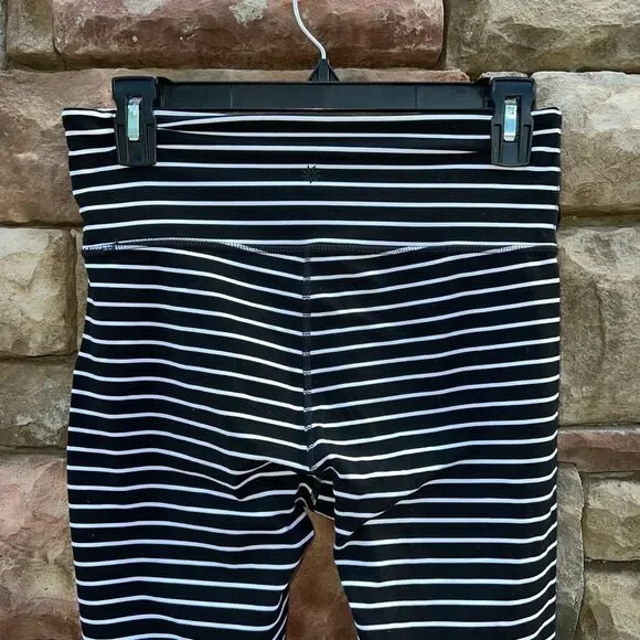 Athleta Chaturanga Leggings Women’s M Black White Stripe - Picture 5 of 9